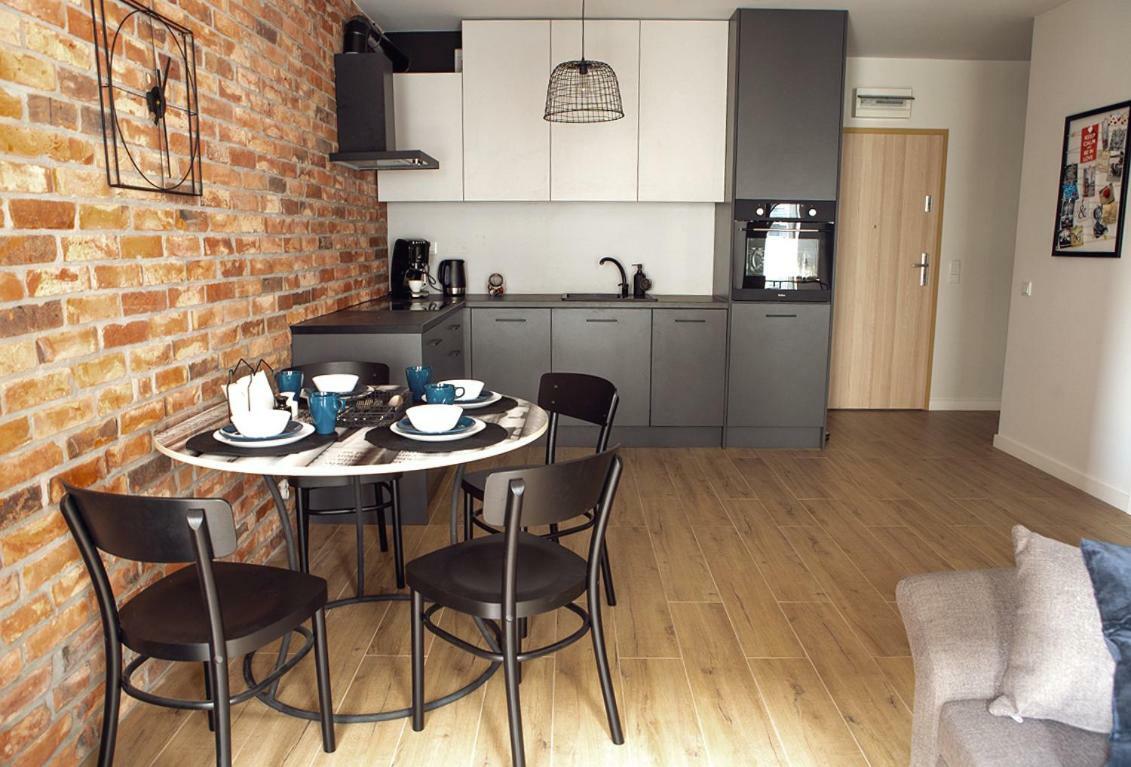 Concept Red Apartment Krakow Exterior photo